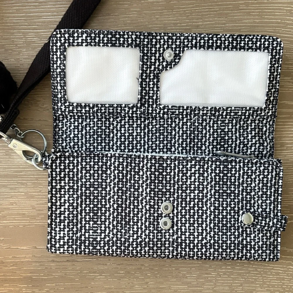 Kipling Monochrome Patterned Accessory - Picture 4 of 4
